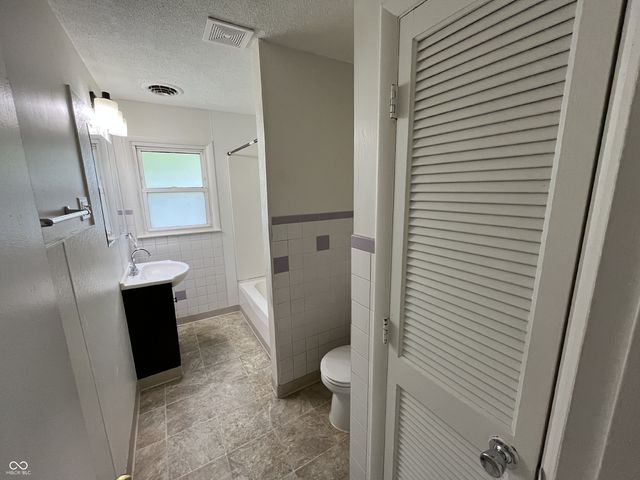 4406 S Madison Avenue, Anderson, IN 46013