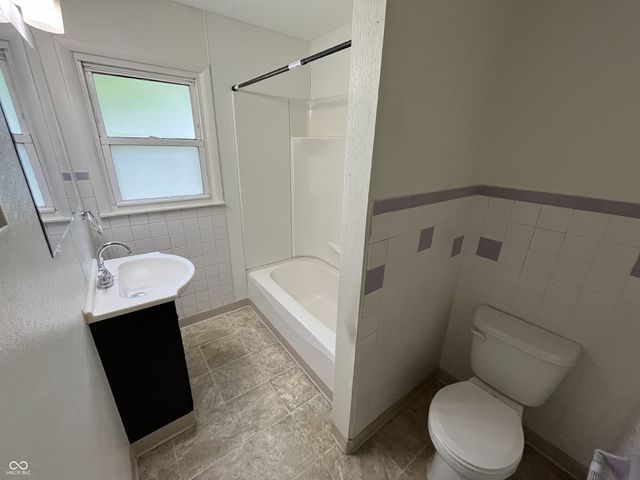 4406 S Madison Avenue, Anderson, IN 46013