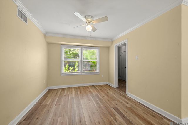 975 Rittiner Dr, Baton Rouge, LA 70806