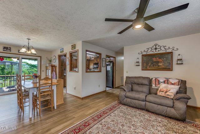 1014 Cedar Hills Drive, Church Hill, TN 37642