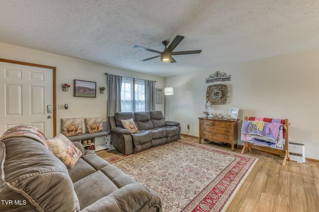 1014 Cedar Hills Drive, Church Hill, TN 37642
