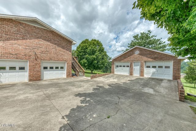 1014 Cedar Hills Drive, Church Hill, TN 37642