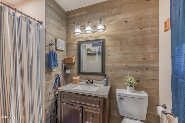 1014 Cedar Hills Drive, Church Hill, TN 37642