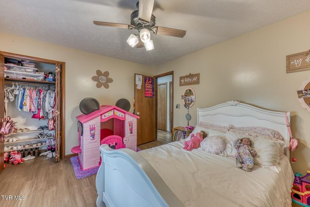 1014 Cedar Hills Drive, Church Hill, TN 37642
