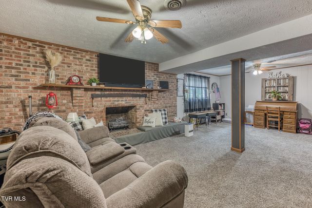 1014 Cedar Hills Drive, Church Hill, TN 37642