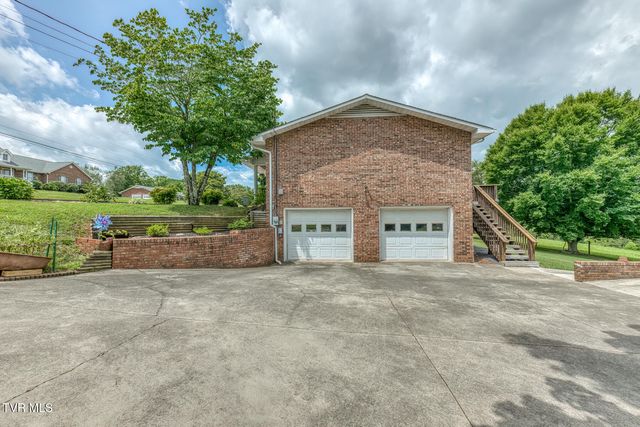 1014 Cedar Hills Drive, Church Hill, TN 37642