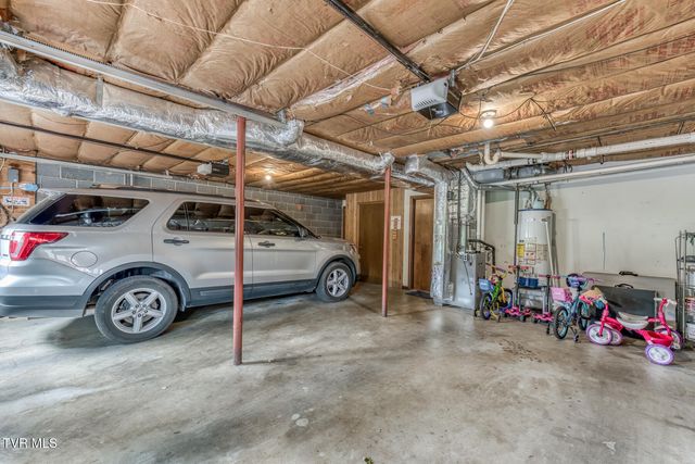 1014 Cedar Hills Drive, Church Hill, TN 37642