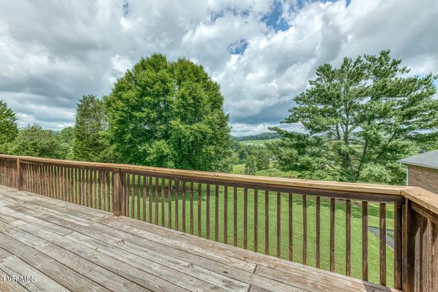 1014 Cedar Hills Drive, Church Hill, TN 37642