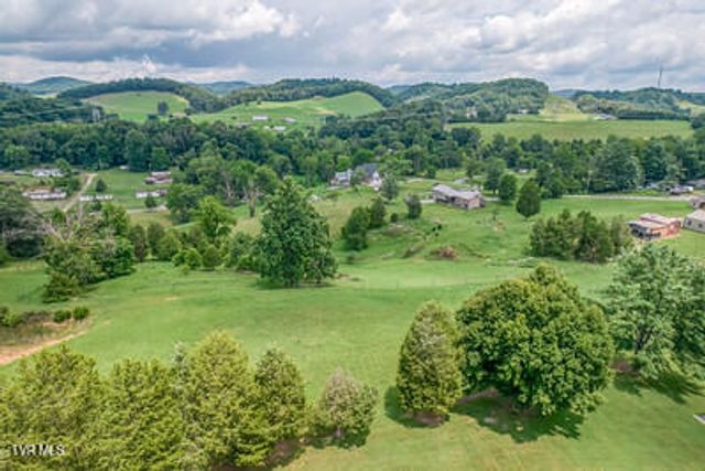 1014 Cedar Hills Drive, Church Hill, TN 37642