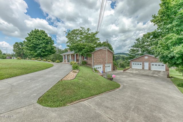 1014 Cedar Hills Drive, Church Hill, TN 37642