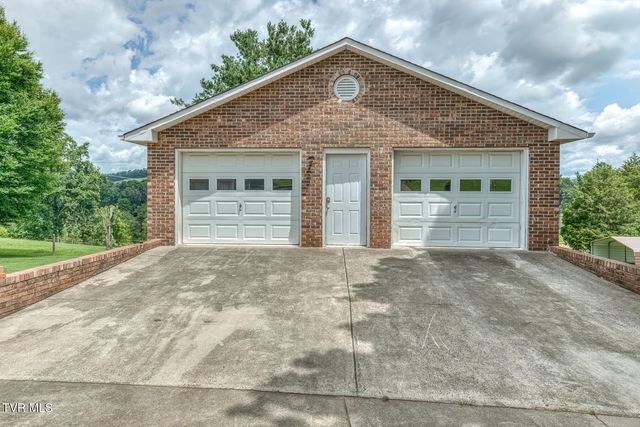 1014 Cedar Hills Drive, Church Hill, TN 37642