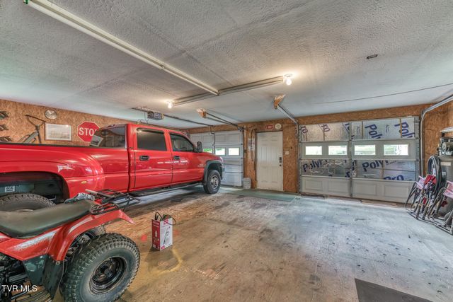 1014 Cedar Hills Drive, Church Hill, TN 37642