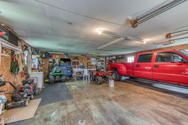 1014 Cedar Hills Drive, Church Hill, TN 37642