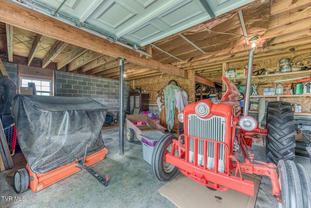 1014 Cedar Hills Drive, Church Hill, TN 37642