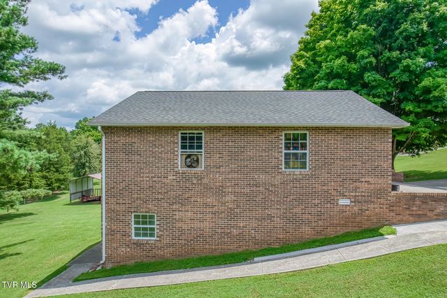 1014 Cedar Hills Drive, Church Hill, TN 37642