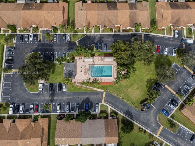 11065 NW 38th Pl, Sunrise, FL 33351