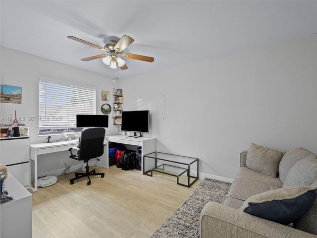 11065 NW 38th Pl, Sunrise, FL 33351