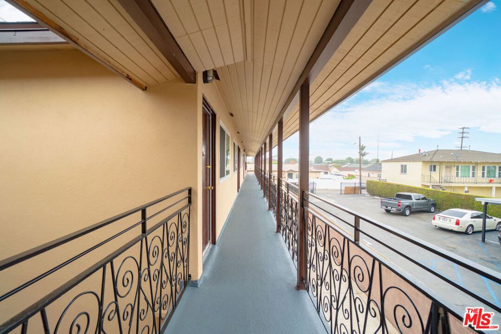 11123 S Inglewood Avenue, Inglewood, CA 90304 — photo 5