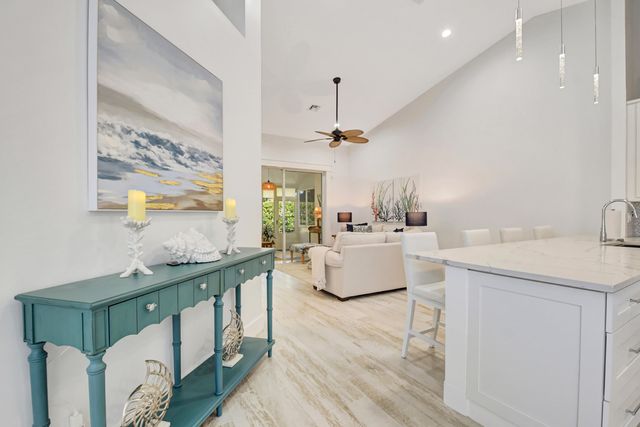 6189 Petunia Road, Delray Beach, FL 33484