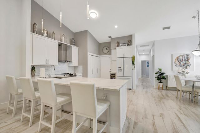 6189 Petunia Road, Delray Beach, FL 33484