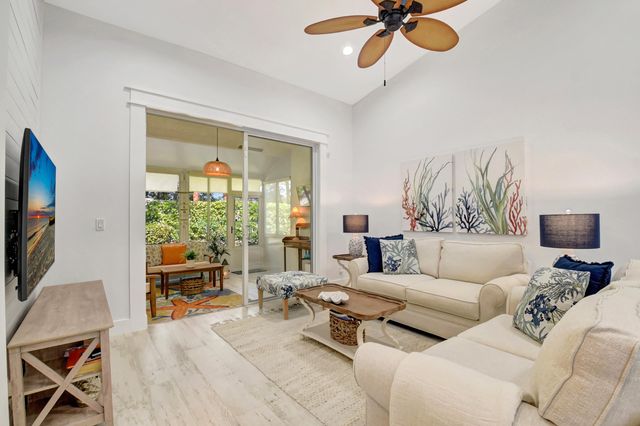 6189 Petunia Road, Delray Beach, FL 33484