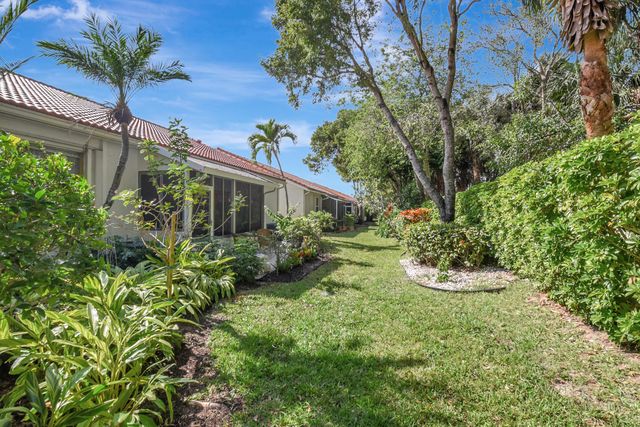 6189 Petunia Road, Delray Beach, FL 33484