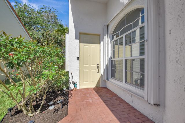 6189 Petunia Road, Delray Beach, FL 33484