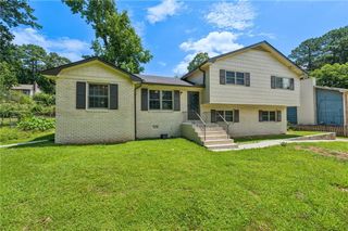 498 Cole SW Drive, Lilburn, GA 30047