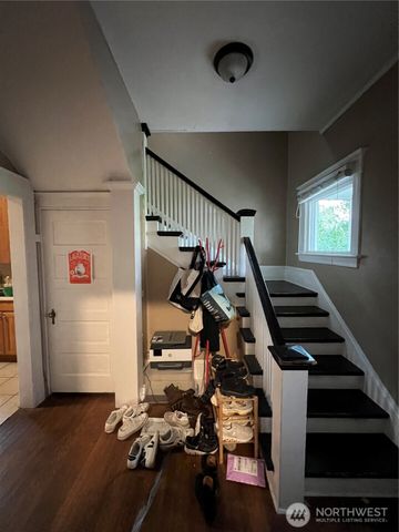 5031 12th Avenue NE, Seattle, WA 98105