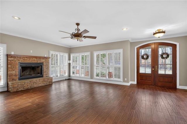 135 Oakland Court, Tallapoosa, GA 30176