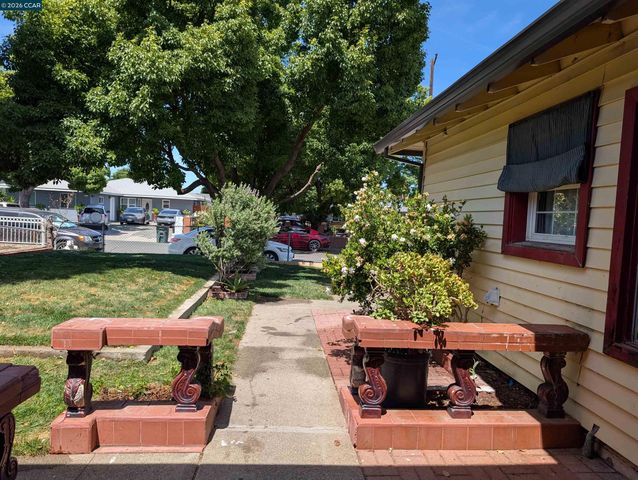 2113 Abbott Ave, Pittsburg, CA 94565