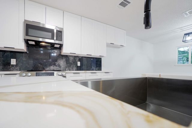 3510 Bellaire Boulevard, Houston, TX 77025