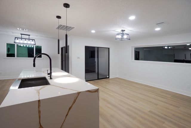 3510 Bellaire Boulevard, Houston, TX 77025