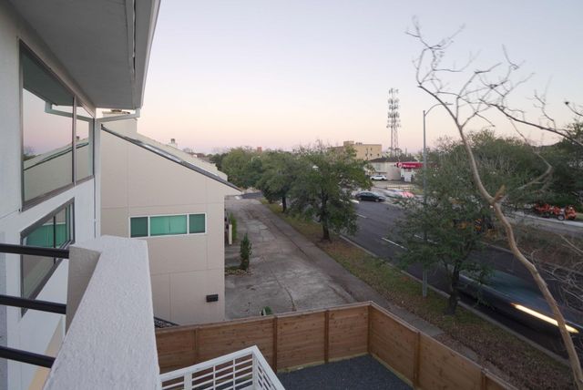 3510 Bellaire Boulevard, Houston, TX 77025