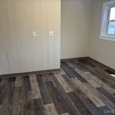 59 Montgomery Street, Parish, NY 13131