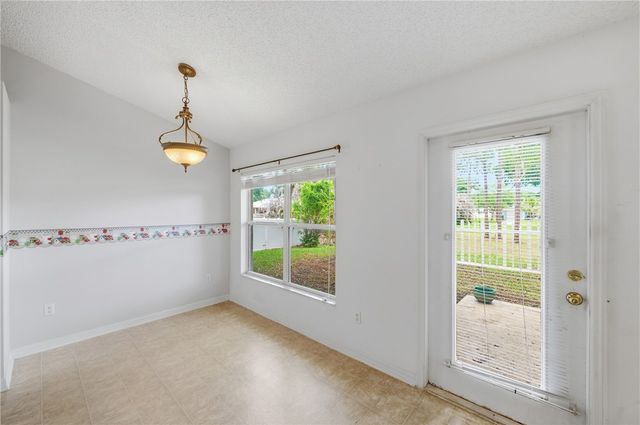 425 Oak Street, Sebastian, FL 32958