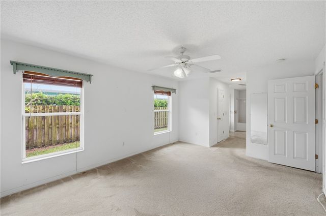 425 Oak Street, Sebastian, FL 32958