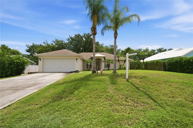 425 Oak Street, Sebastian, FL 32958