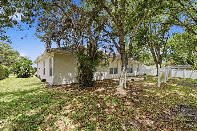 425 Oak Street, Sebastian, FL 32958