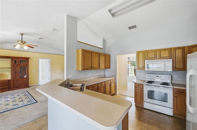 425 Oak Street, Sebastian, FL 32958