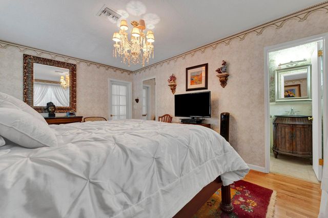 5611 NE 16th Ave, Fort Lauderdale, FL 33334
