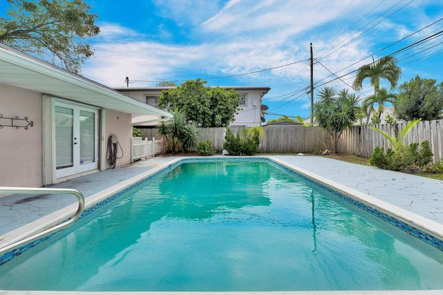 5611 NE 16th Ave, Fort Lauderdale, FL 33334