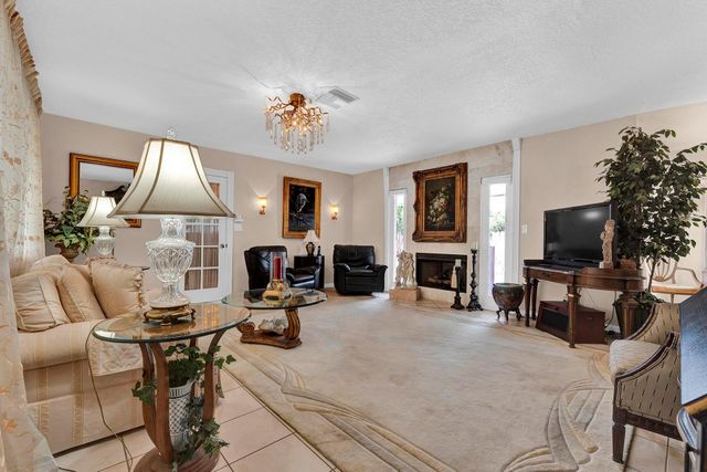 5611 NE 16th Ave, Fort Lauderdale, FL 33334