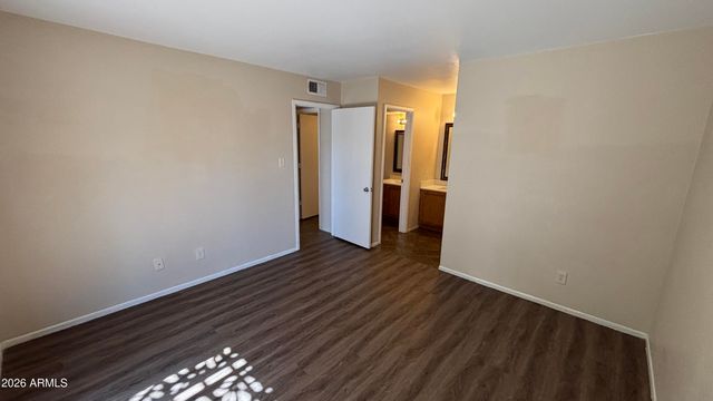 5757 W EUGIE Avenue 1077, Glendale, AZ 85304