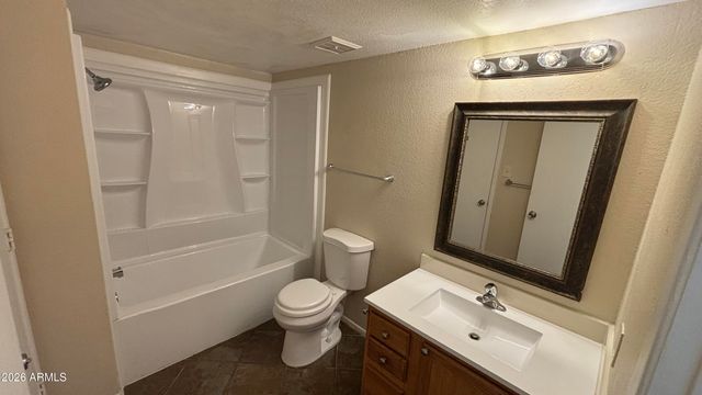 5757 W EUGIE Avenue 1077, Glendale, AZ 85304