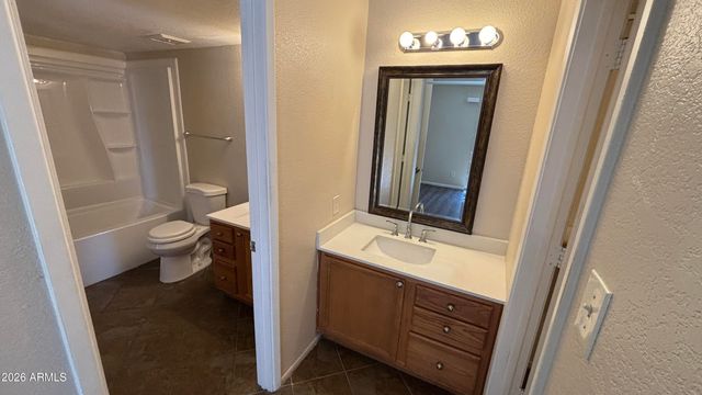 5757 W EUGIE Avenue 1077, Glendale, AZ 85304