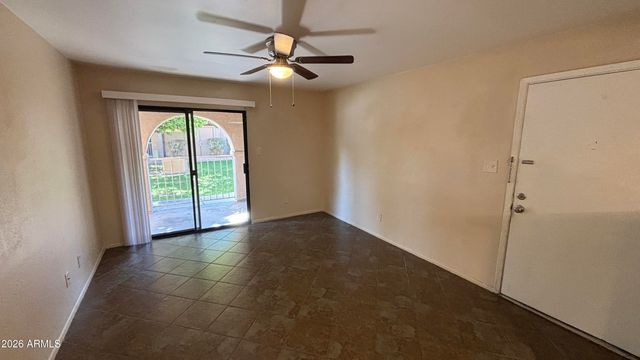 5757 W EUGIE Avenue 1077, Glendale, AZ 85304