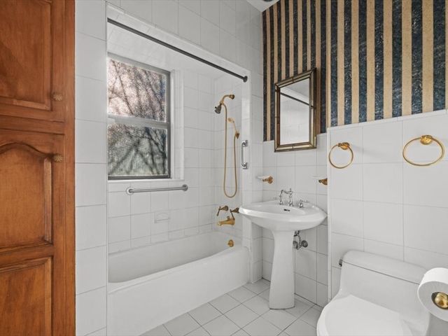 26 Beaufort Road 2, Boston, MA 02130