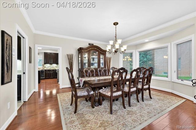 8657 Marquette Drive, Grosse Ile, MI 48138