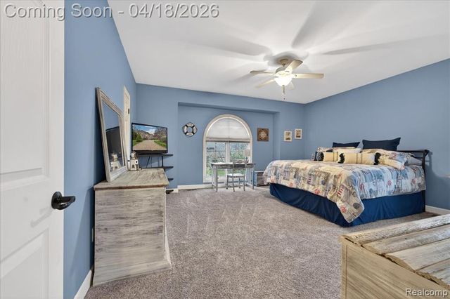 8657 Marquette Drive, Grosse Ile, MI 48138